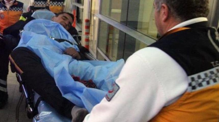 16 Yaşındaki Genci Arkadaşı Bı&ccedil;akladı