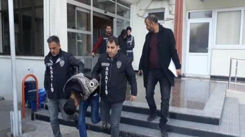Fuhuş Bahanesiyle Tuzağa Düşürüp Parasını Gasp Ettiler