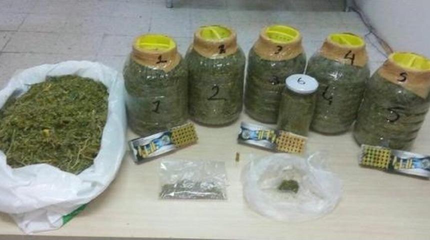 Salihli'de 6.5 Kilo Esrar Ele Geçirildi