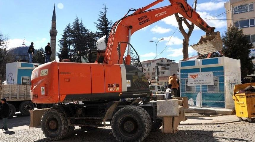 Toplu Atm&rsquo;ler Şelaleli Park Alanına Yerleştirildi