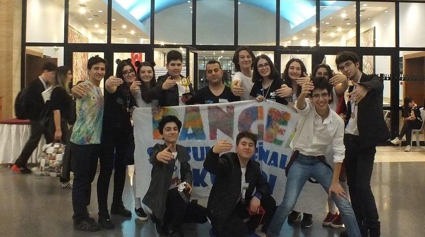 Fll Robot Turnuvası&rsquo;nda J&uuml;ri &Ouml;d&uuml;l&uuml; Aldılar