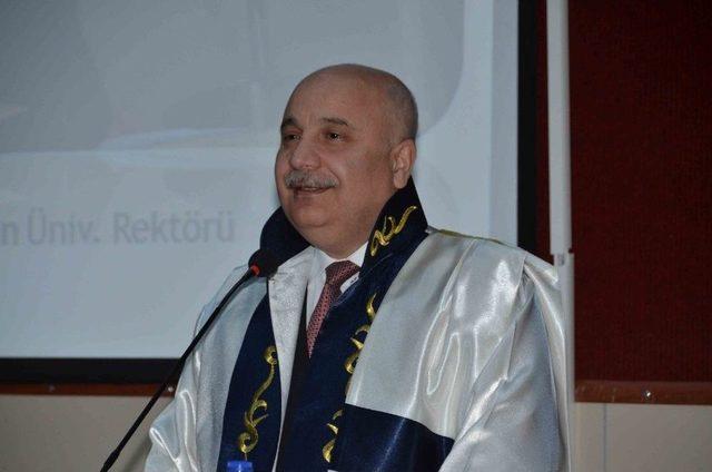 Eczacılık Fak&uuml;ltesi &Ouml;ğrencileri &Ouml;nl&uuml;k Giydi 1