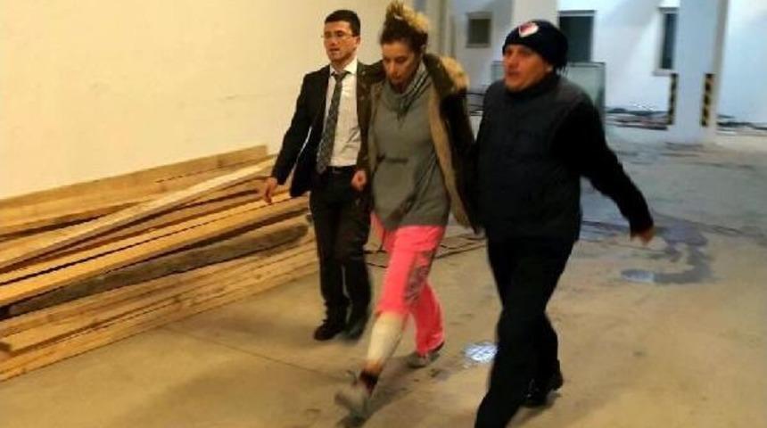 Şarkıcı Sıla Kazada Yaralandı (3)