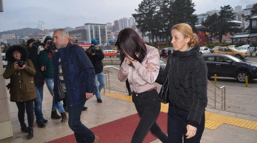 Sosyal Medyada Randevulaşıp Kavga Eden Kızlar Adliyelik Oldu