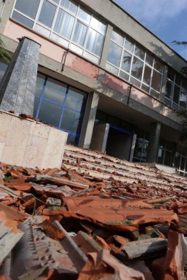 Okulu Taşıyıp Yerine Cami Yapacaklardı, Mahkeme Onay Vermeyince Park Yapma Kararı Aldılar