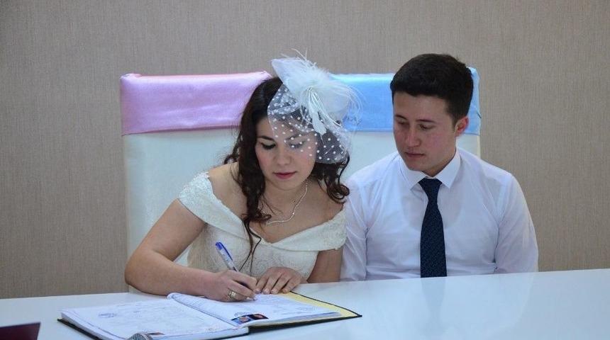 Belediye Nikah Salonu&rsquo;nda &Ccedil;ifte Mutluluk