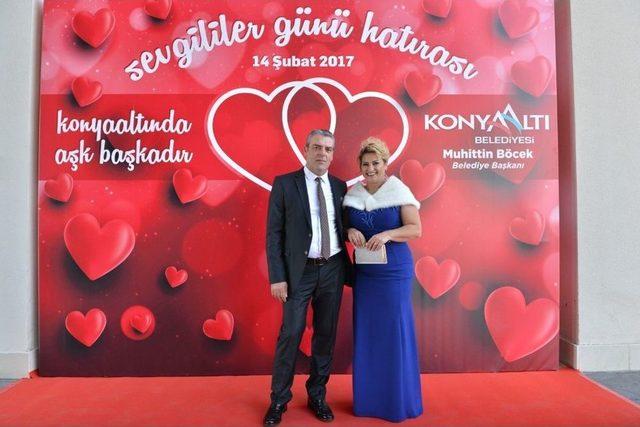 Konyaaltı&rsquo;nda 20 Dakikada Bir Nikah 1