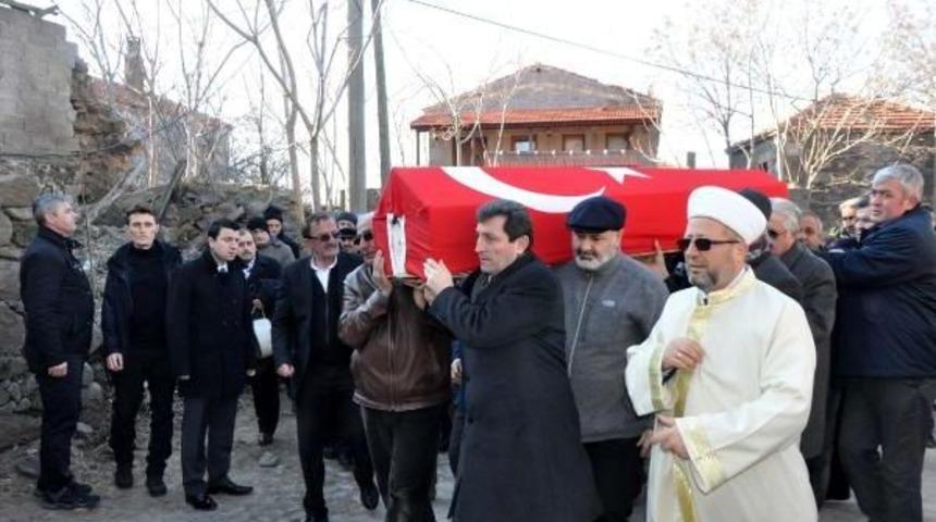 Dikili Kaymakamı Sezgin Kansere Yenildi (4)