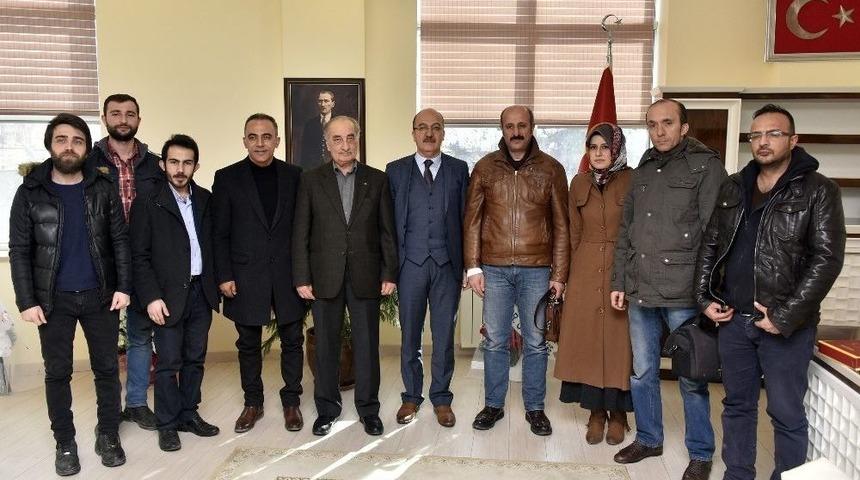 Gazetecilerden Yeni Rekt&ouml;r Zeybek&rsquo;e Ziyaret