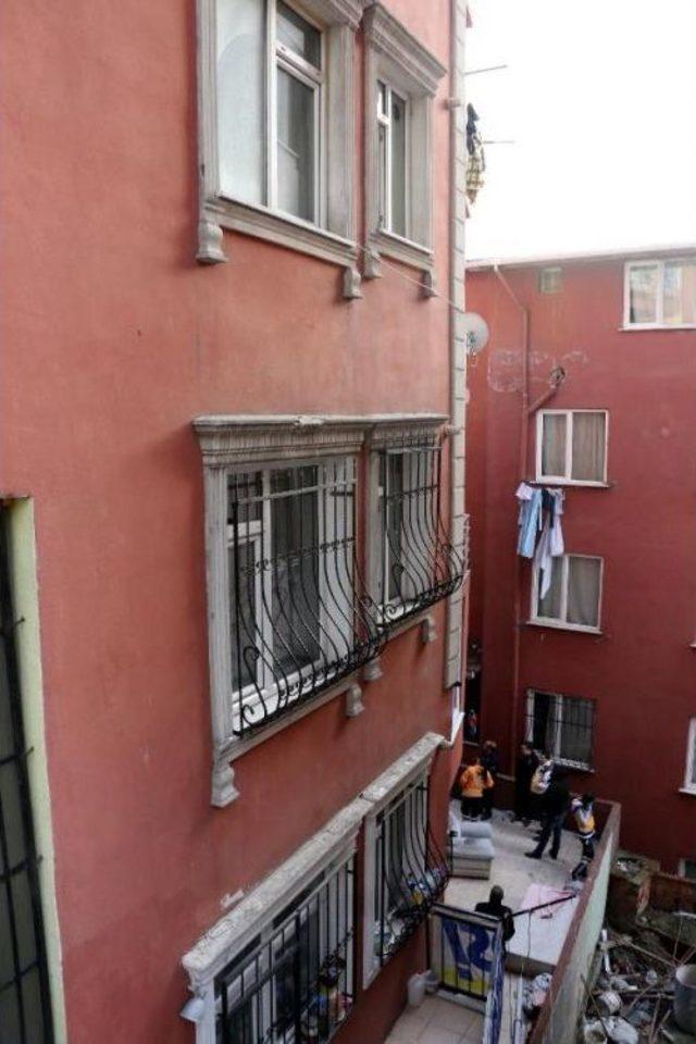 Şişli de 6 ncı Kattan D&uuml;şen Kişi Hayatını Kaybetti 1