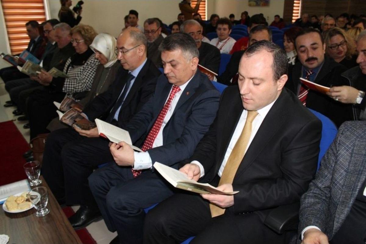 Ayvalık&rsquo;ta Kitaplar Kanatlanmaya Başladı