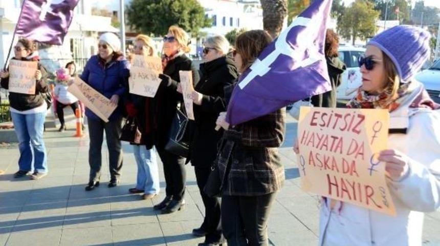 Sevgililer G&uuml;n&uuml;'nde Kadın Cinayetlerine Dikkat &Ccedil;ekildi