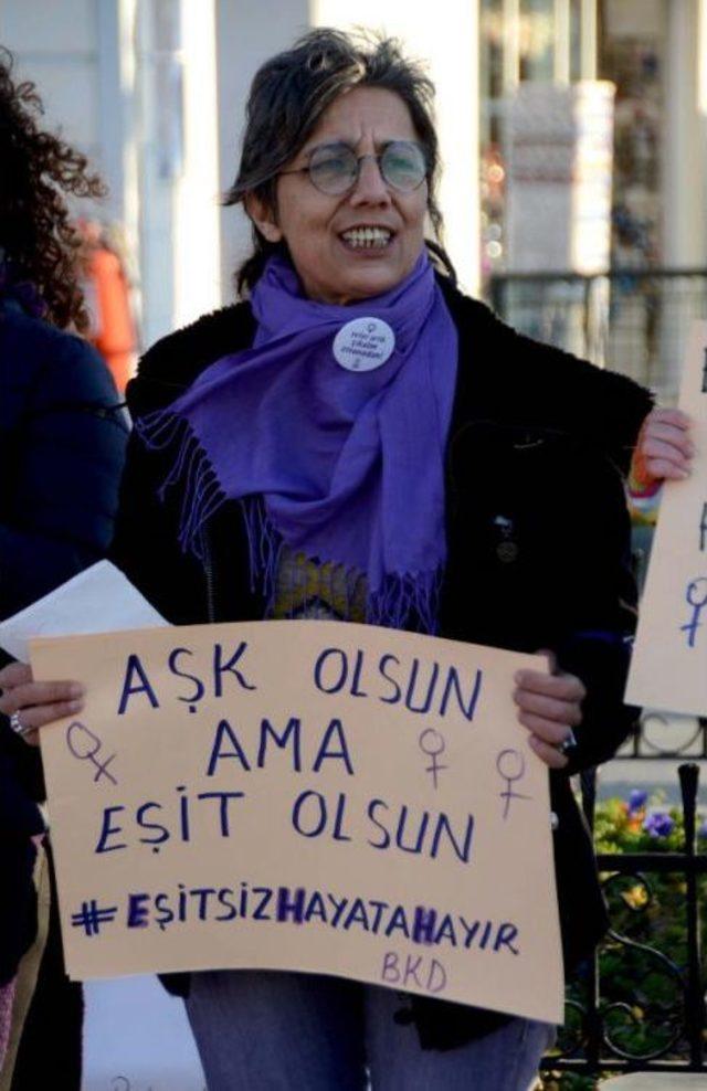 Sevgililer G&uuml;n&uuml; nde Kadın Cinayetlerine Dikkat &Ccedil;ekildi 2