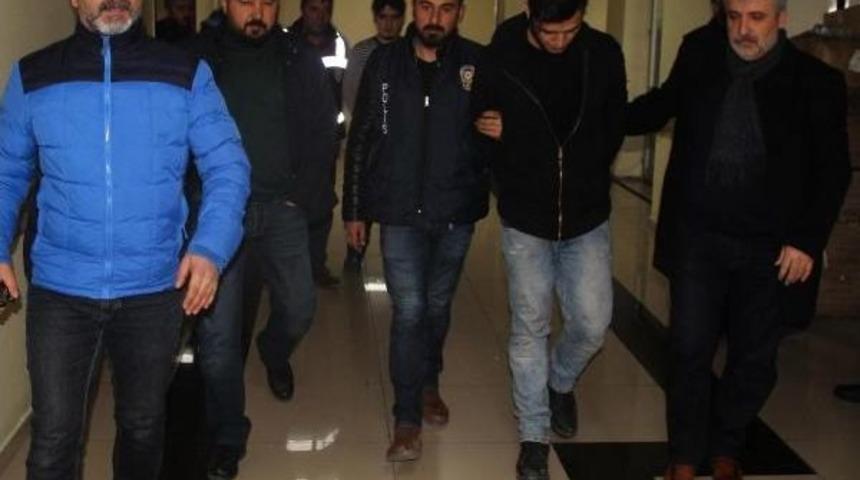 Cinayet Zanlısı 3 Suriyeli &Uuml;lkelerine Ka&ccedil;arken Yakalandı