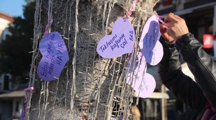 Sevgililer G&uuml;n&uuml;&rsquo;nde &ldquo;tek Taşını Al, Kafana &Ccedil;al&rdquo; Eylemi