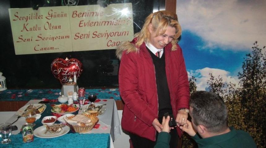 Akvaryumda Evlilik Teklifi