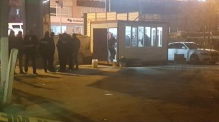 Başkent&rsquo;te Silahlı Saldırı: 1&rsquo;i Ağır, 3 Yaralı