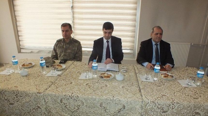 Kaymakam Kırlı&rsquo;dan Değerlendirme Toplantısı