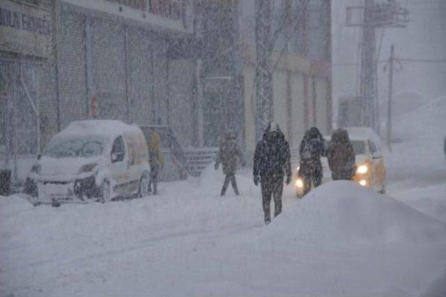 Kar Doğuda Etkili Oluyor