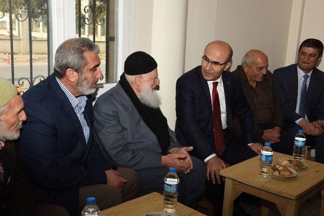 Vali Demirtaş, Mahale Sakinleriyle Buluştu 1