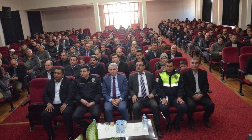 Kula&rsquo;da G&uuml;venli &Ouml;ğrenci Taşımacılığı Toplantısı