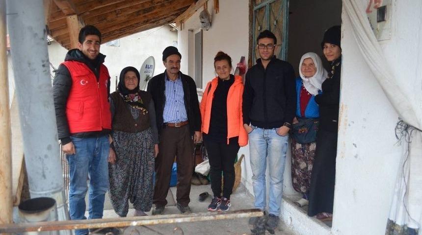 “çaya Geliyoruz” Projesinde Gönüllüler İşitme Engelli Gence Misafir Oldu