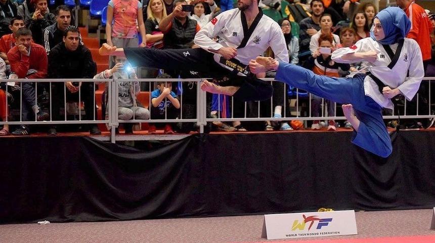 Tekvando’da Madalya Yağmuru