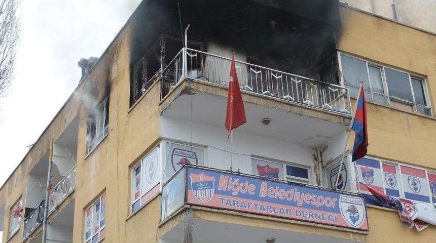 Suriyelilerin Kaldığı Ev Alev Alev Yandı