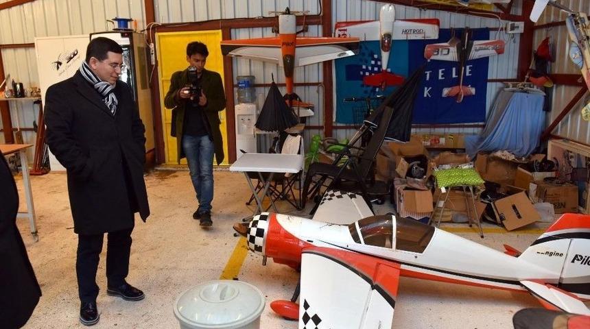 Başkan T&uuml;t&uuml;nc&uuml;, Karain Havacılık Eğitim Merkezi&rsquo;ni Ziyaret Etti