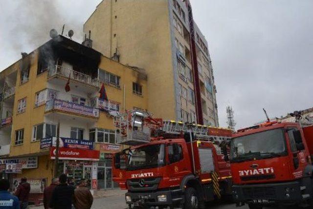 Niğde&rsquo;De Suriyeli Ailenin Kaldığı Ev Yandı 1