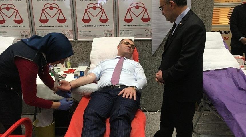 İstanbul Cumhuriyet Başsavcısı, Kızılay&rsquo;a Kan Bağışında Bulundu