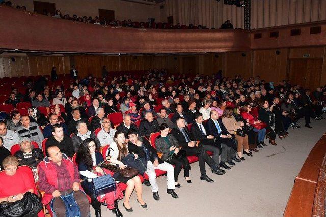 Huzurevi Sakinleri Sevgililer Günü’nde Tiyatro Keyfi Yaşadı