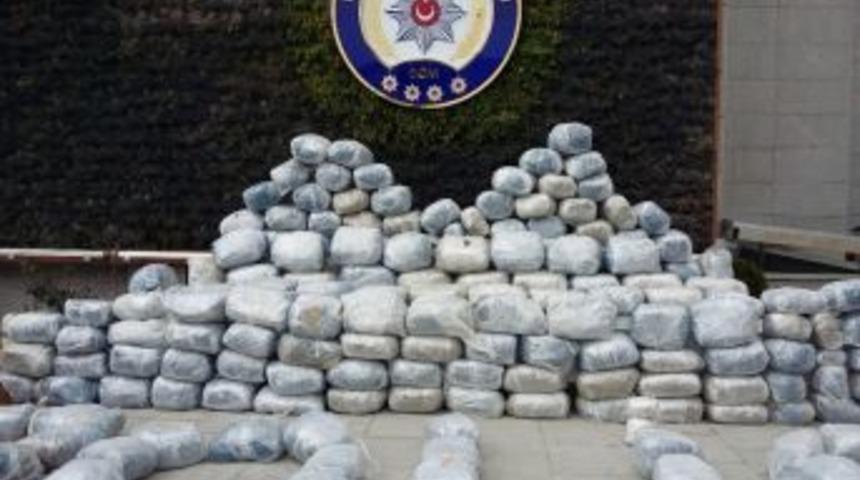 İstanbul&rsquo;da Bir Ton Uyuşturucu Yakalandı