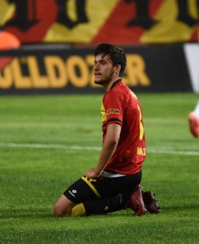 Göztepe'de Umut Nayir Unutuldu