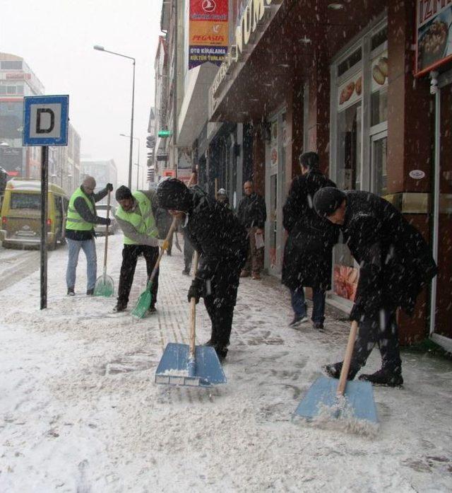 Van’da Kar Yağışı