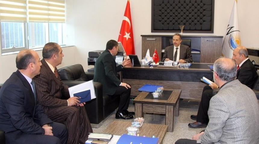 Van&rsquo;ın Ulaşımı Masaya Yatırıldı