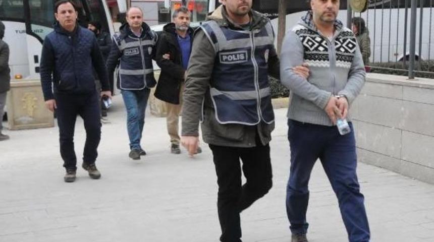 Fet&ouml; Ş&uuml;phelisi 30 Sağlık&ccedil;ı Adliyede