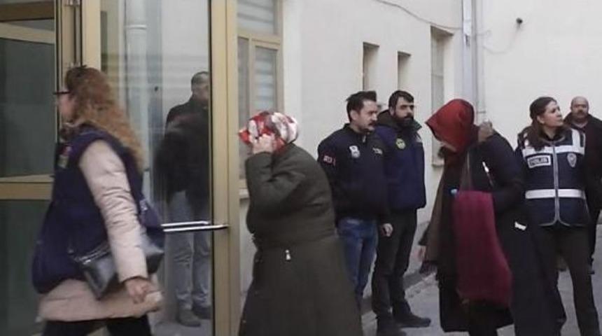 Uşak'ta Fet&ouml;'den G&ouml;zaltına Alınan 15 &Ouml;ğretmen Adliyede