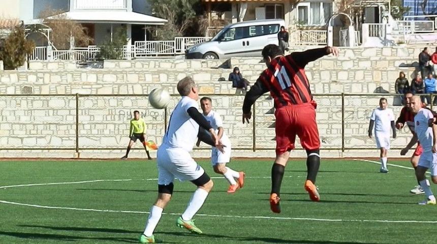 Fo&ccedil;a Masterler İkinci Yarıya Da Galibiyetle Başladı