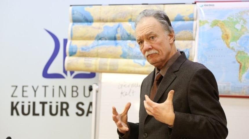 Prof. Dr. Teoman Duralı, &ldquo;medeniyet Tarihi&rdquo; Dersinde Avrupa Tarihi&rsquo;ni Anlattı