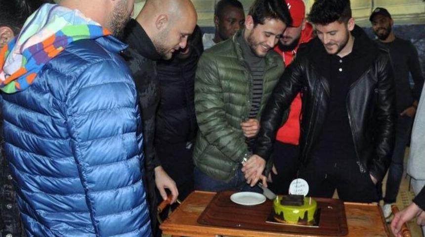 Sefa Yılmaz&rsquo;a S&uuml;rpriz Doğum G&uuml;n&uuml;