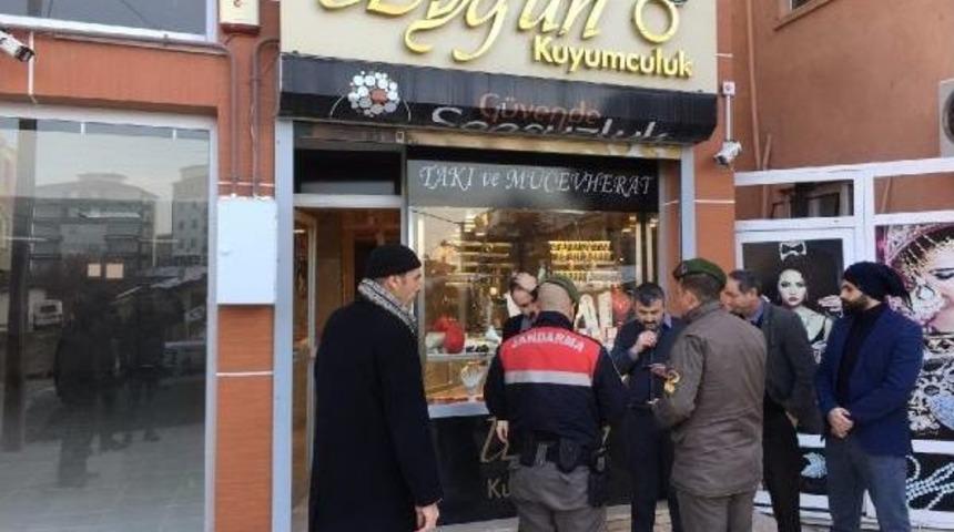 &Ccedil;erkezk&ouml;y'de Kuyumcuda Silahlı Soygun