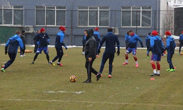 Karabükspor, Antalyaspor Maçına Altyapı Hocası İle Çıkacak