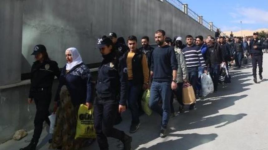 Mersin'de Fet&ouml;, Pkk Ve Deaş Ş&uuml;phelisi 49 Kişi Adliyede