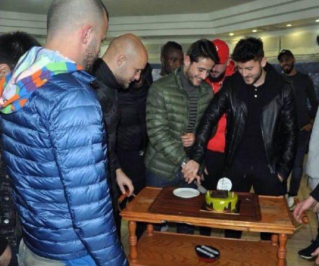 Gaziantepspor'da Sefa'ya Doğum Günü Sürprizi