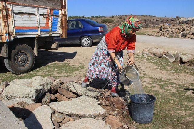 Depremzede Kadınlar Çamaşırhane İstiyor