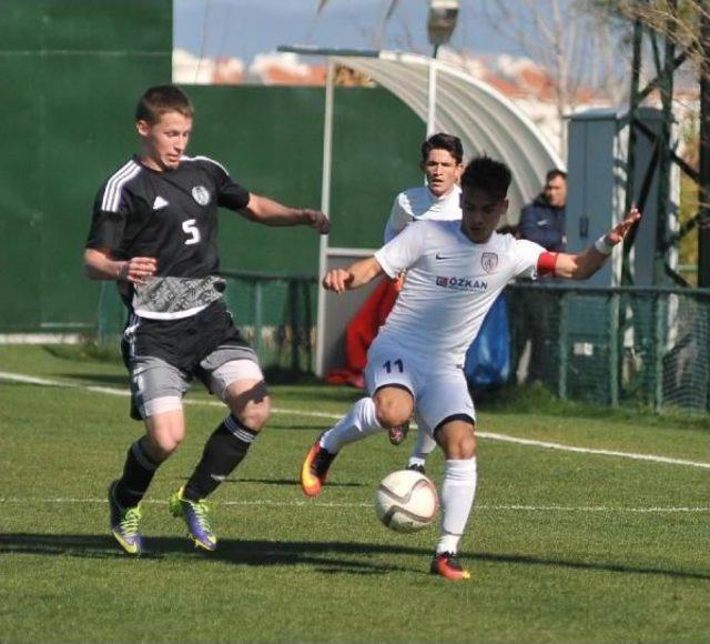 Altınordu nun Gençleri Özel Maçta Belarus u Yendi: 5-2 2