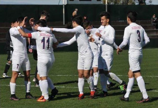 Altınordu nun Gençleri Özel Maçta Belarus u Yendi: 5-2 3