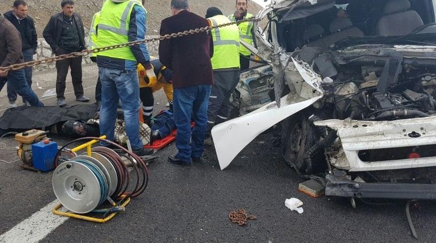 Niğde&rsquo;de Trafik Kazası; 1 &Ouml;l&uuml; 1 Yaralı