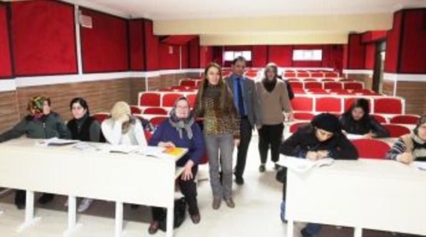 Burhaniye’ De Okuma Yazma Kursu